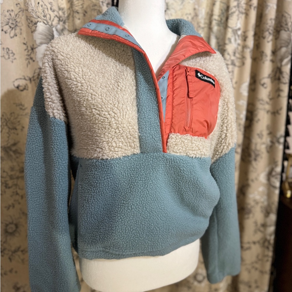 Columbia Fleece Pullover in Blue and Cream